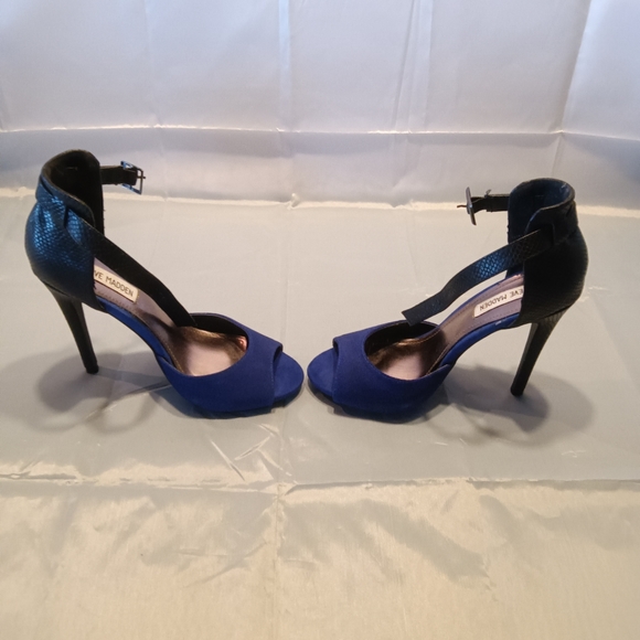 Heel Shoes - Picture 6 of 9